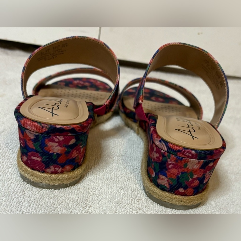 NWOT Abella “Shayla” Pink Floral Wedge Sandal, Women's Size 7.5M - Picture 4 of 8